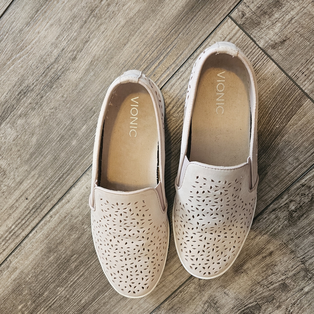 Vionic Women's Cream Slip-On Shoes